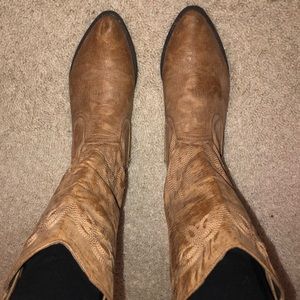 Low Heel Cowboy Boots